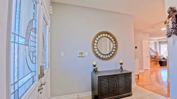 31 Connaught LN, Barrie, ON L4M 0A6