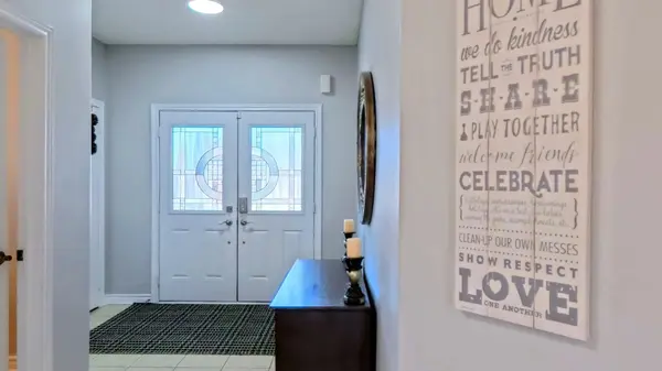 31 Connaught LN, Barrie, ON L4M 0A6