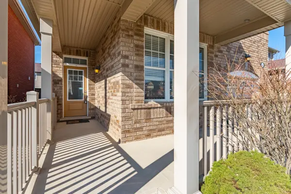 325 Gleave TER, Milton, ON L9T 8P1