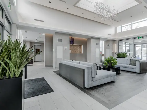 4633 Glen Erin DR #1608, Mississauga, ON L5M 0Y6