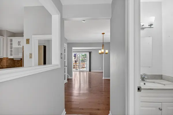 47 Sunridge LN #10, Barrhaven, ON K2J 2N9