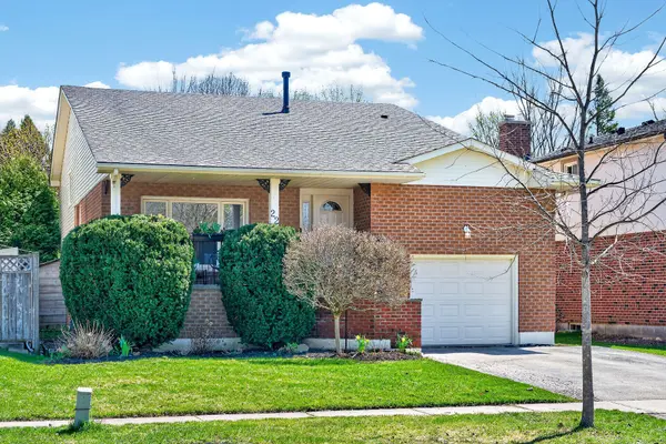 22 Vance CRES, Hamilton, ON L8B 0B8
