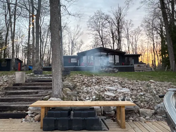 686 Grand Island RD, Kawartha Lakes, ON K6H 5R7