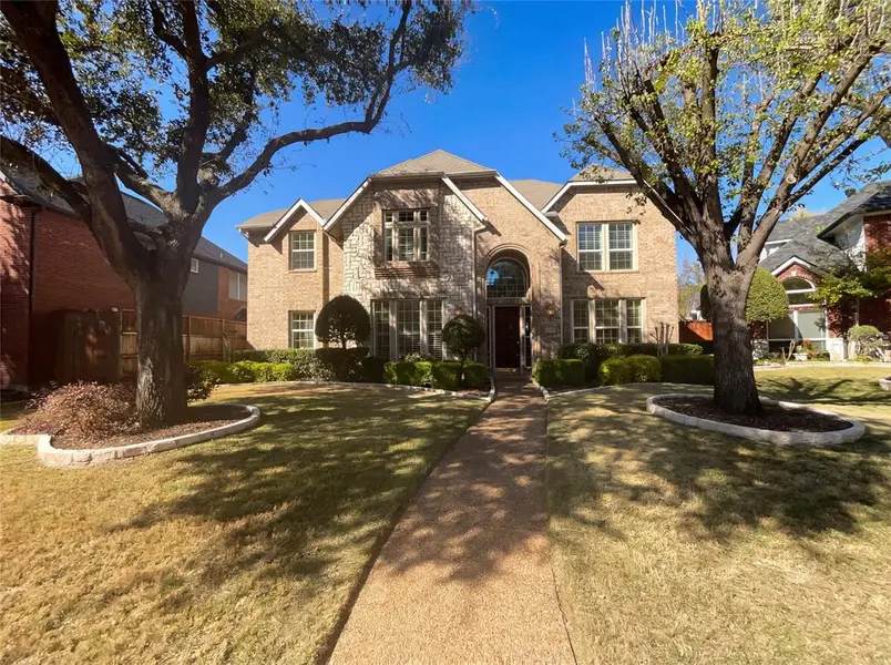 2741 Barrington Drive, Plano, TX 75093