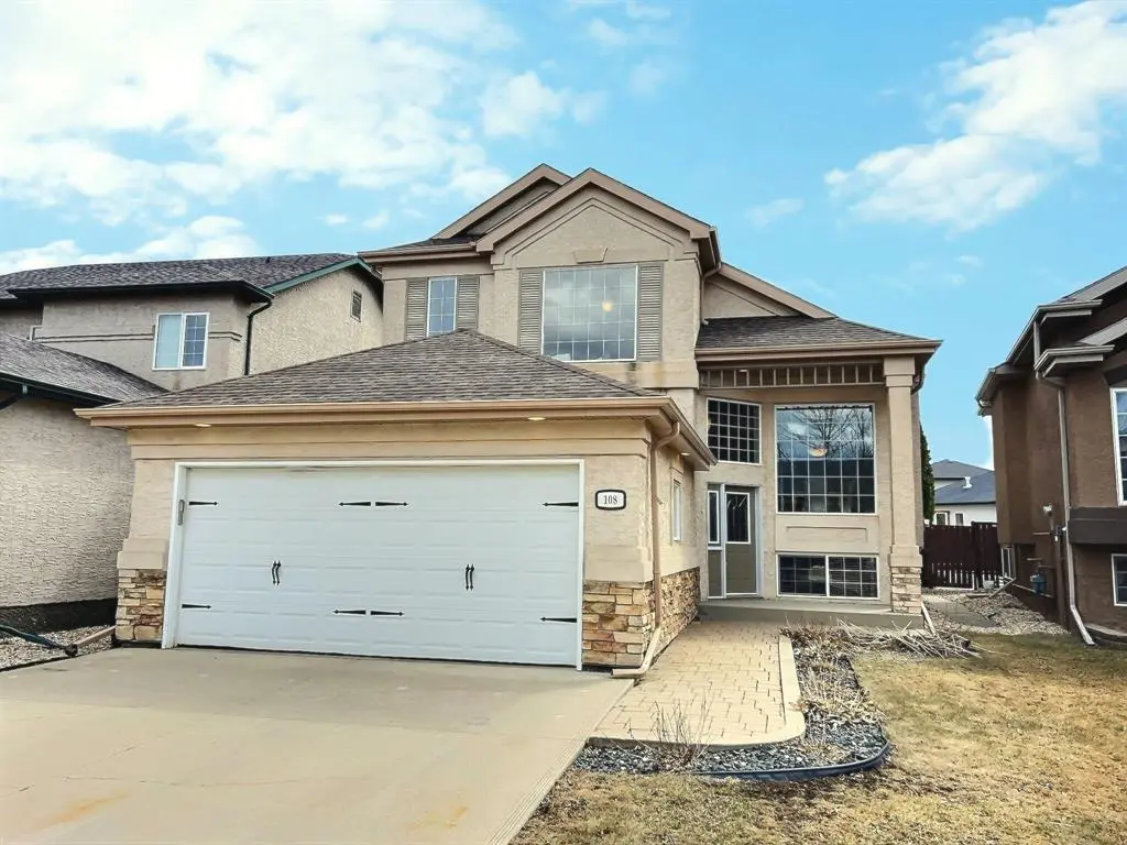 108 Brian Monkman Bay, Winnipeg, MB R3X 2G1