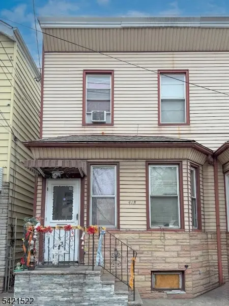 415 Lafayette St, Newark City, NJ 07105