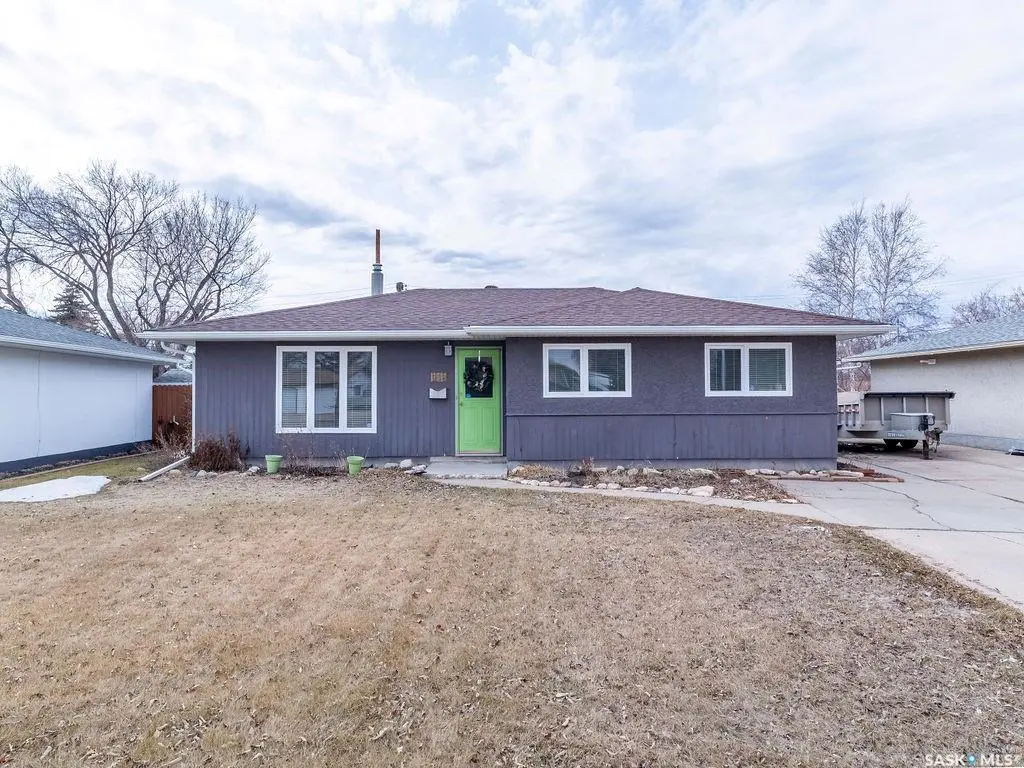 2518 Tomlinson CRESCENT, Saskatoon, SK S7L 3N2