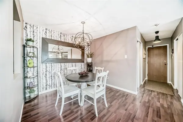 481 Thompson DR, Winnipeg, MB R3J 3X6