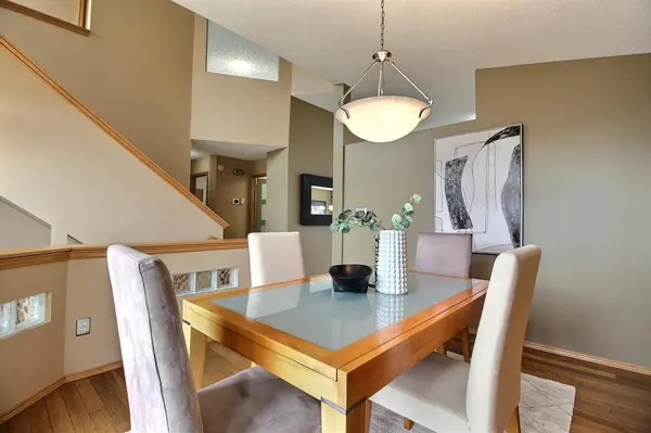 108 Brian Monkman Bay, Winnipeg, MB R3X 2G1