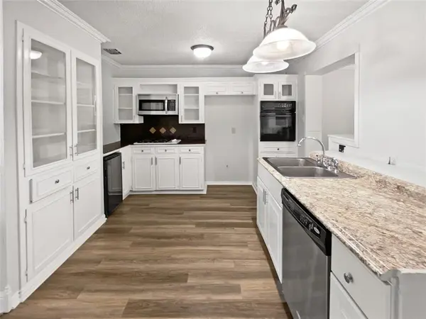 103 Comanche Court, Waxahachie, TX 75165