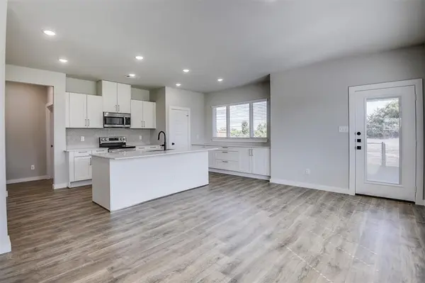 3830 Clovis Street, Midlothian, TX 76065