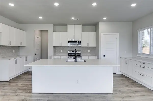 3830 Clovis Street, Midlothian, TX 76065