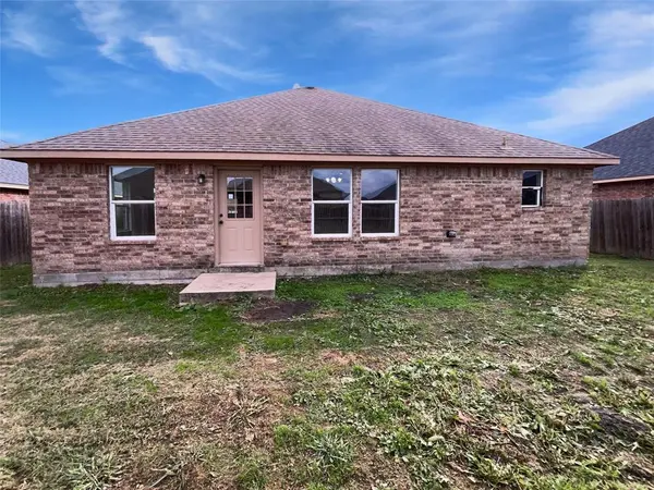 112 Halifax Circle, Palmer, TX 75152