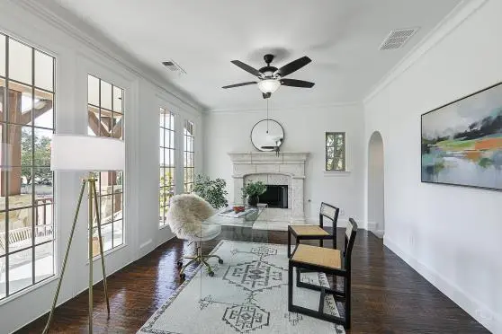 2201 Shakespeare Street, Carrollton, TX 75010