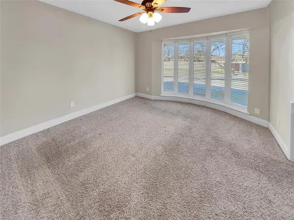 1736 Reynoldston Lane, Dallas, TX 75232