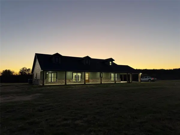 175 Flint Lane, Chico, TX 76431