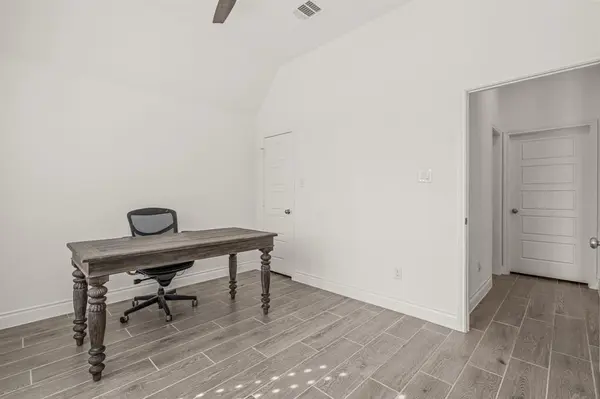 10524 Oates Branch Lane, Fort Worth, TX 76126