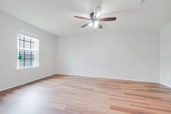 140 Waxberry Drive, Fate, TX 75189