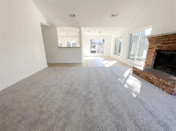 8321 Cloverglen Lane, Fort Worth, TX 76123