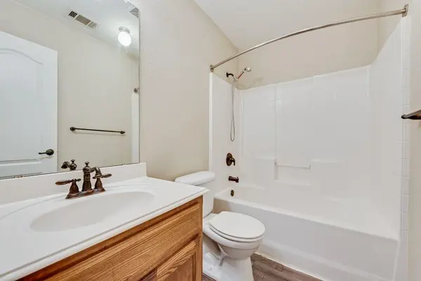 500 Crescent Creek Lane, Fort Worth, TX 76140