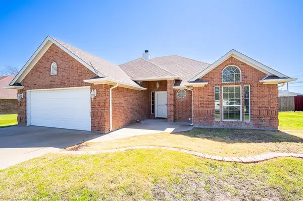 1909 Lazy Court, Granbury, TX 76048