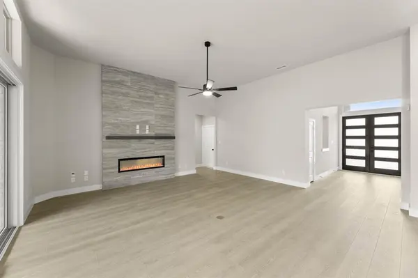 111 Broadmoor Lane, Ovilla, TX 75154