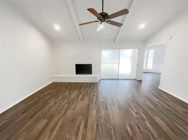 2800 N Surrey Drive, Carrollton, TX 75006