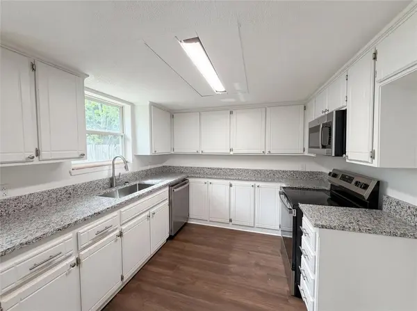 913 Jayellen Court, Burleson, TX 76028