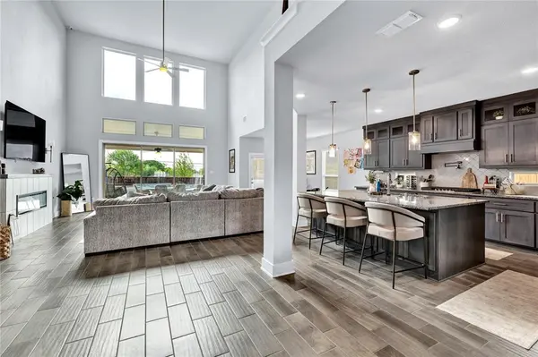 330 Penrose Drive, Ovilla, TX 75154