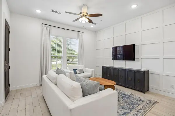 1467 Perrin Lane, Farmers Branch, TX 75234