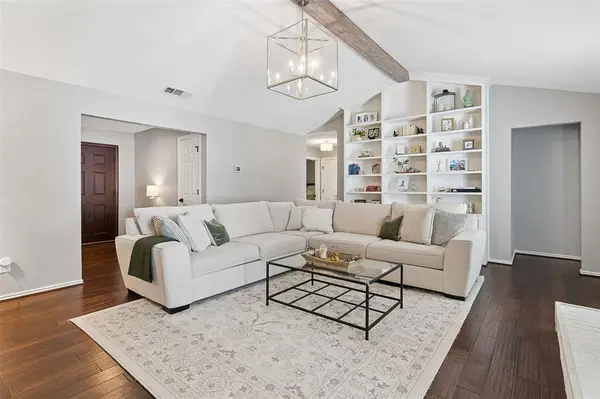 8515 Vista View, Dallas, TX 75243