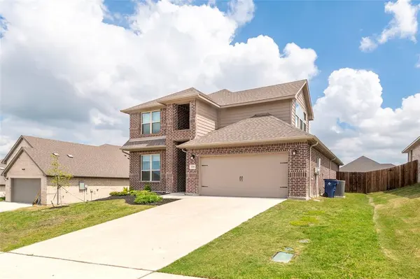 535 Hillcrest Circle, Justin, TX 76247