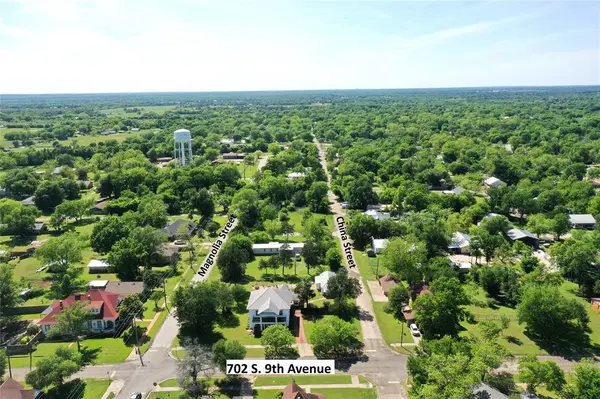 702 S 9th Avenue, Teague, TX 75860