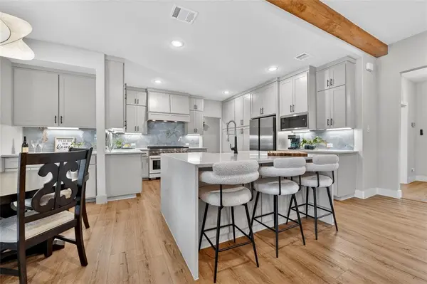 205 Oak Trail Drive, Double Oak, TX 75077