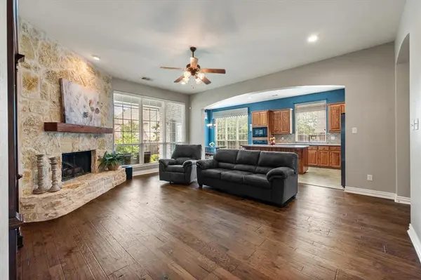 1904 Yarmouth Court, Mansfield, TX 76063