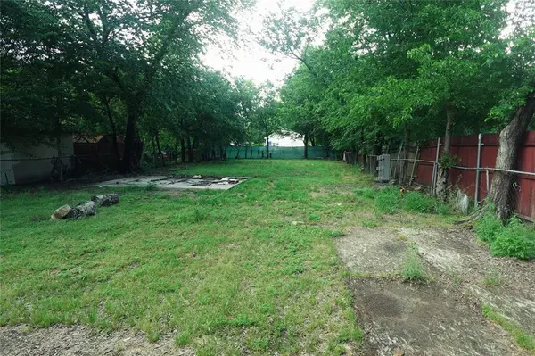 10923 Limestone Drive, Balch Springs, TX 75180