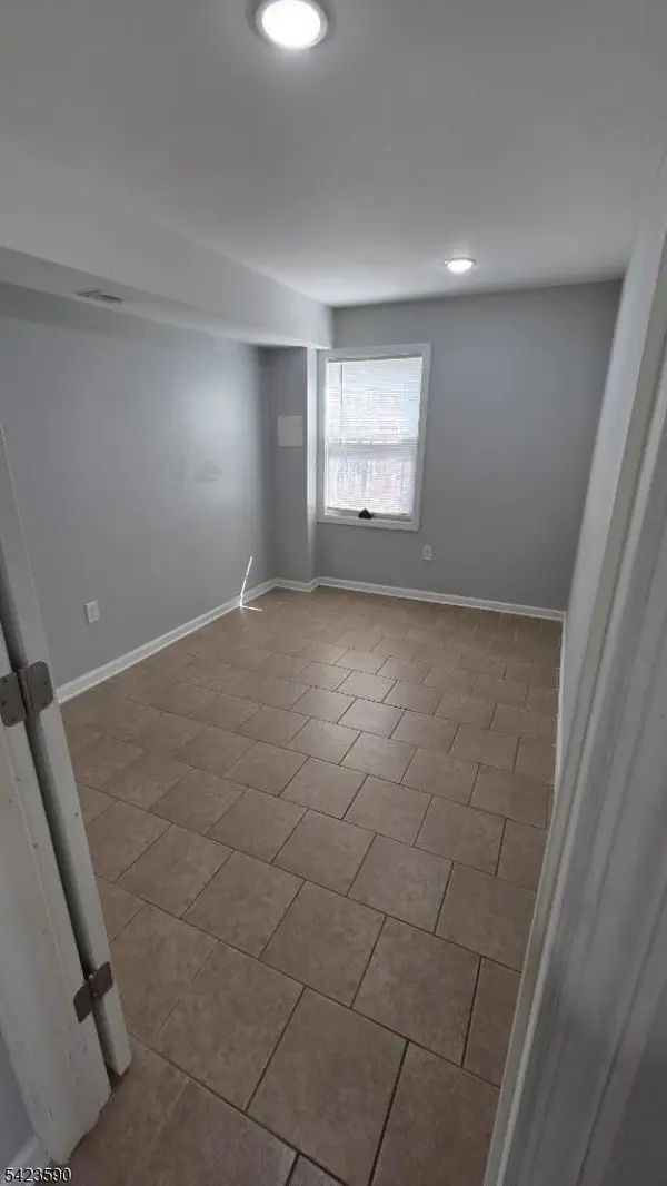 138 Lafayette St, Paterson City, NJ 07501