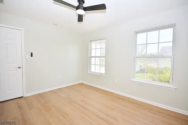 24 Straton Ct, Sayreville Boro, NJ 08859