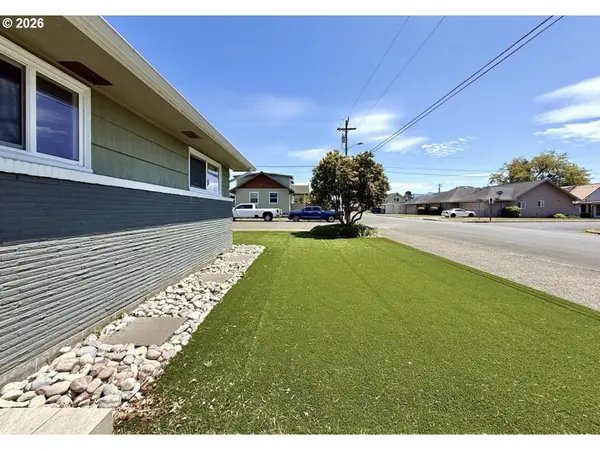 1614 5th ST, Tillamook, OR 97141