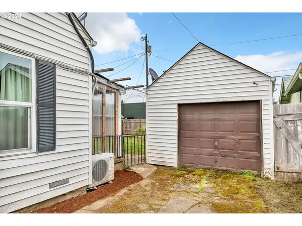 648 JUNIPER ST, Junction City, OR 97448