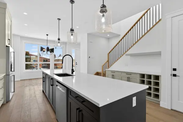 1137 41 ST SW, Calgary, AB T3C 1X5