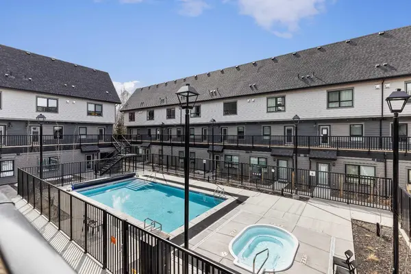 105 Kananaskis WAY #207, Canmore, AB T1W 1N7