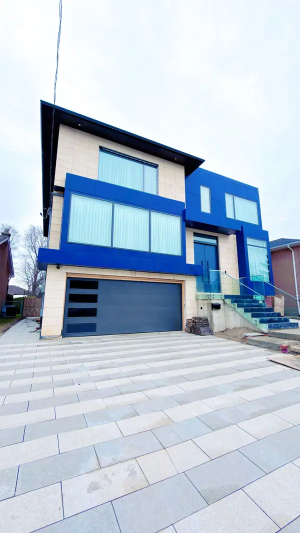 17 Cavotti CRES, Toronto C06, ON M3H 4V2