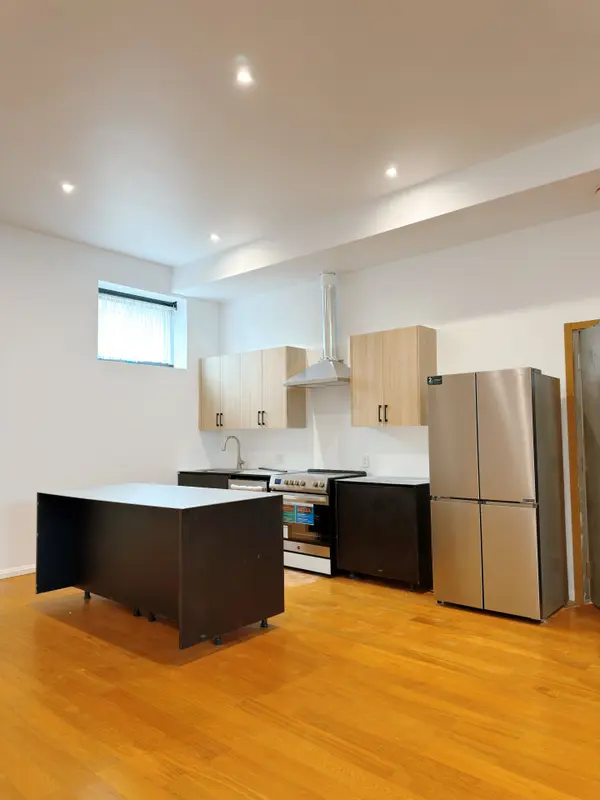 17 Cavotti CRES, Toronto C06, ON M3H 4V2