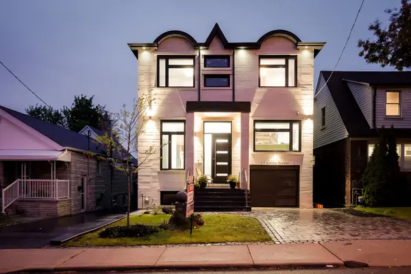 1A Roblin AVE, Toronto E03, ON M4C 3P7