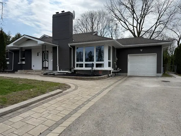 220 Millard AVE #1 (Front), Newmarket, ON L3Y 1Z2