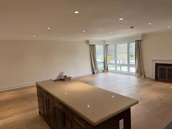 220 Millard AVE #1 (Front), Newmarket, ON L3Y 1Z2