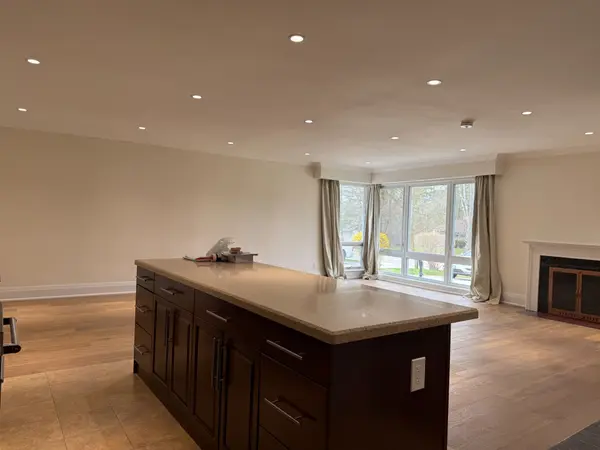 220 Millard AVE #1 (Front), Newmarket, ON L3Y 1Z2