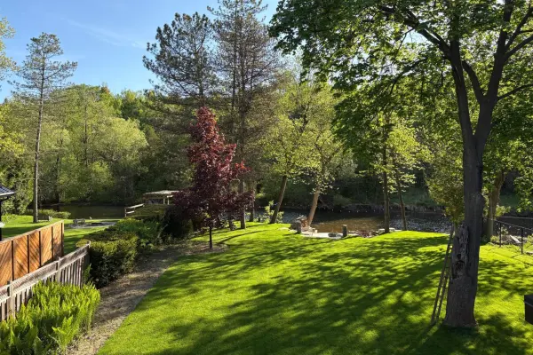 39 Credit RD, Caledon, ON L7C 3J3