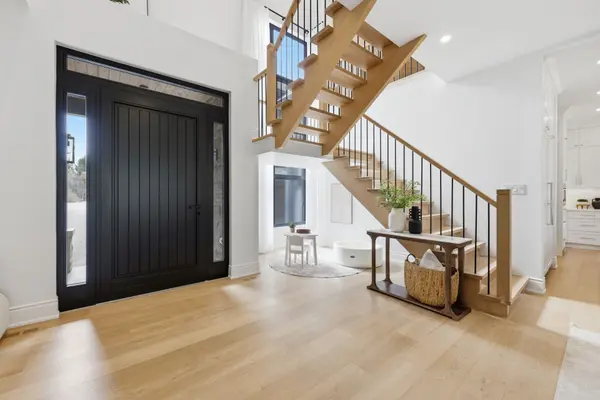 39 Credit RD, Caledon, ON L7C 3J3